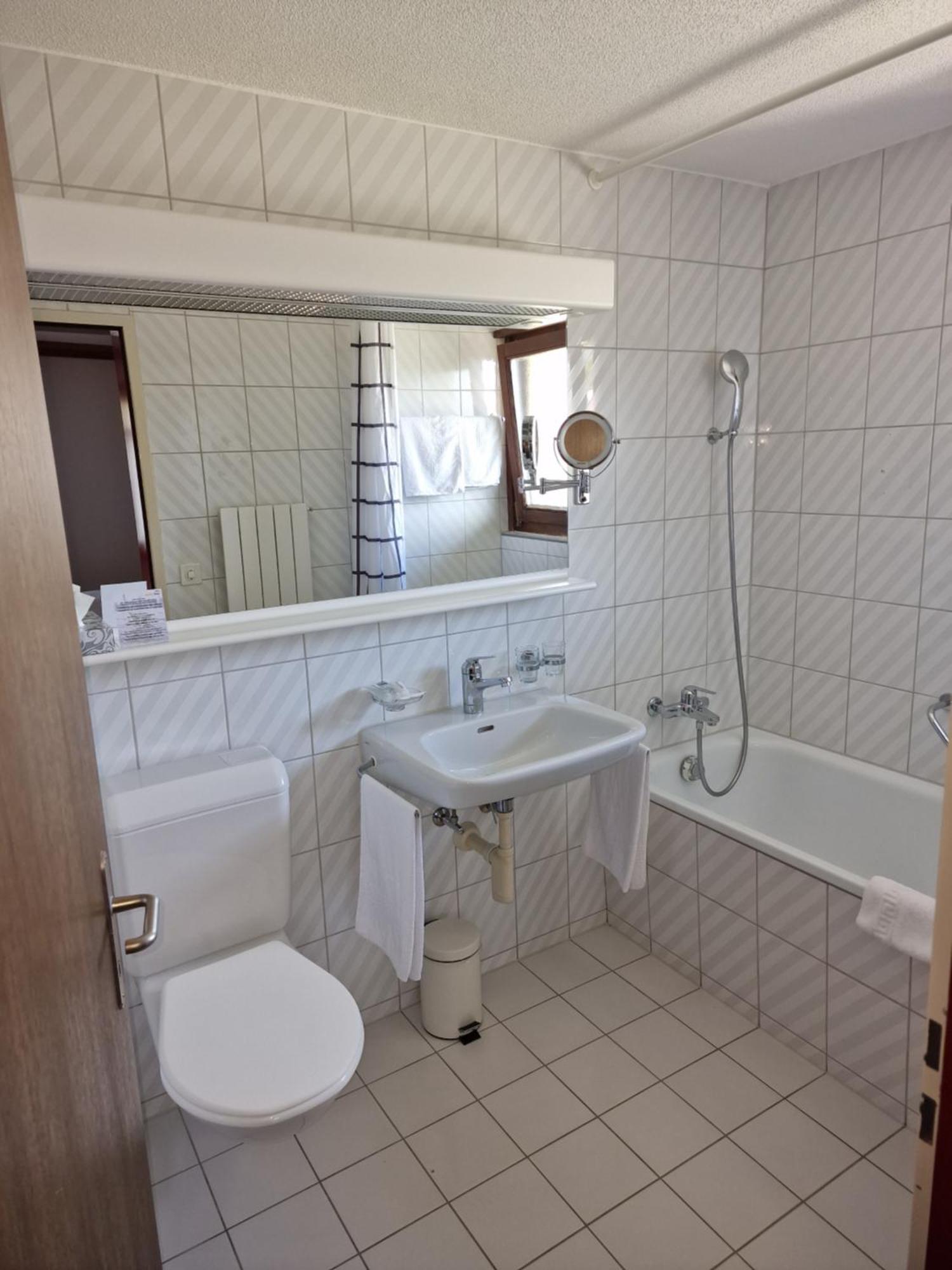 Hotel Alpha Thun Buitenkant foto