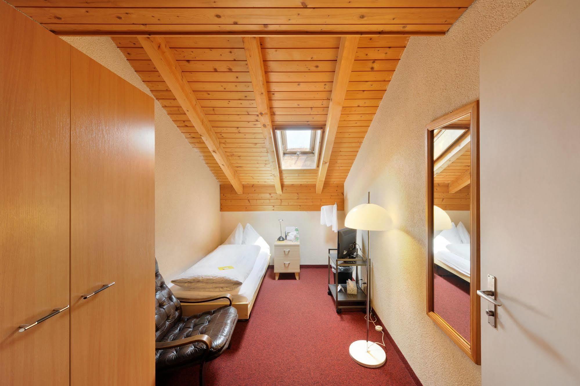 Hotel Alpha Thun Buitenkant foto